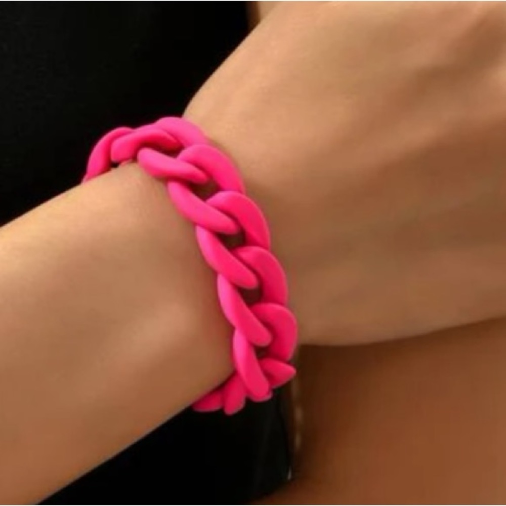 NWT Hot pink simple acrylic chain bracelet